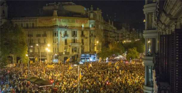 Avec un sourire la revolution